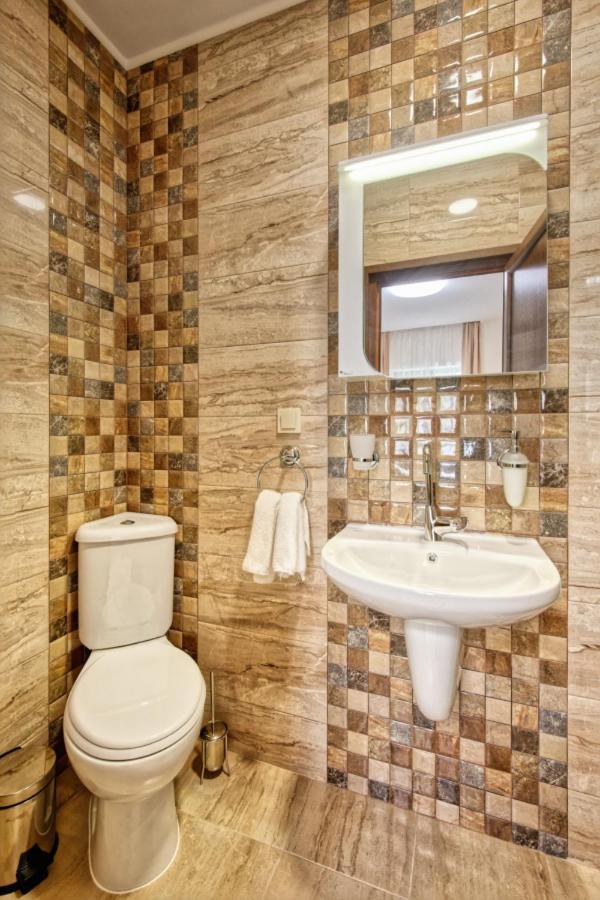Къща За Гости Relax Hisarya Ngoại thất bức ảnh
